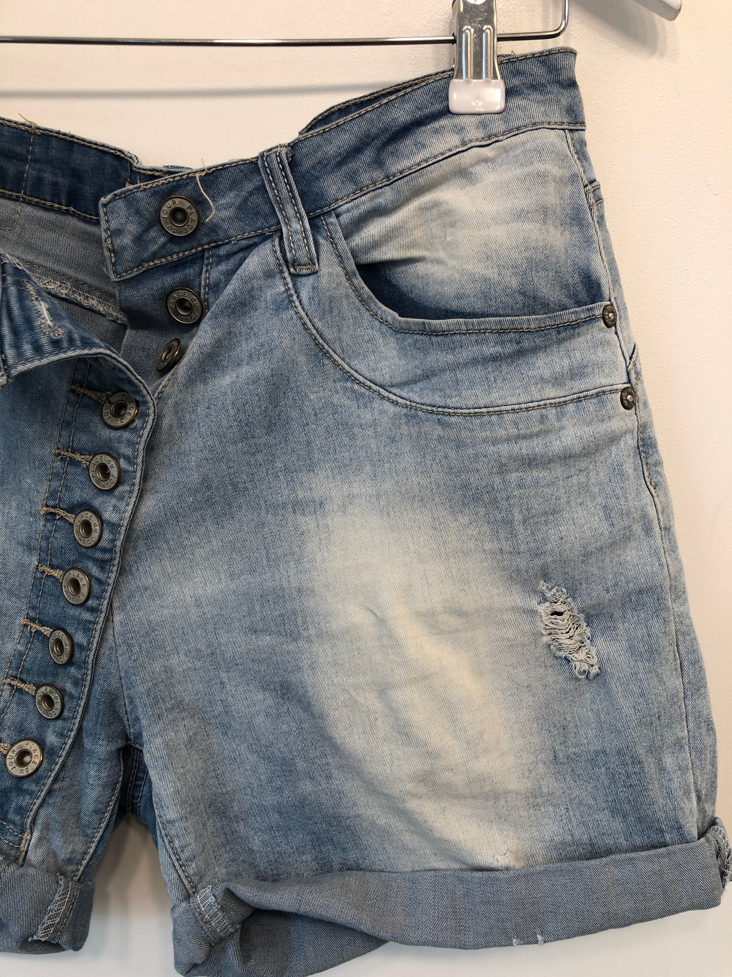 Place De Jour Shorts